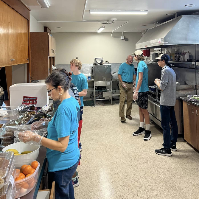 volunteering in kitchen for homelessmeal